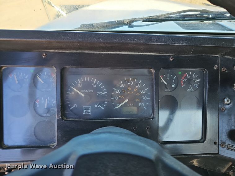 image for item NP9383 1995 Volvo White GMC semi truck