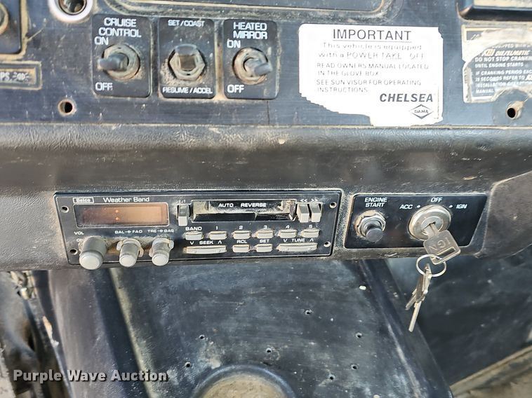 image for item NP9383 1995 Volvo White GMC semi truck