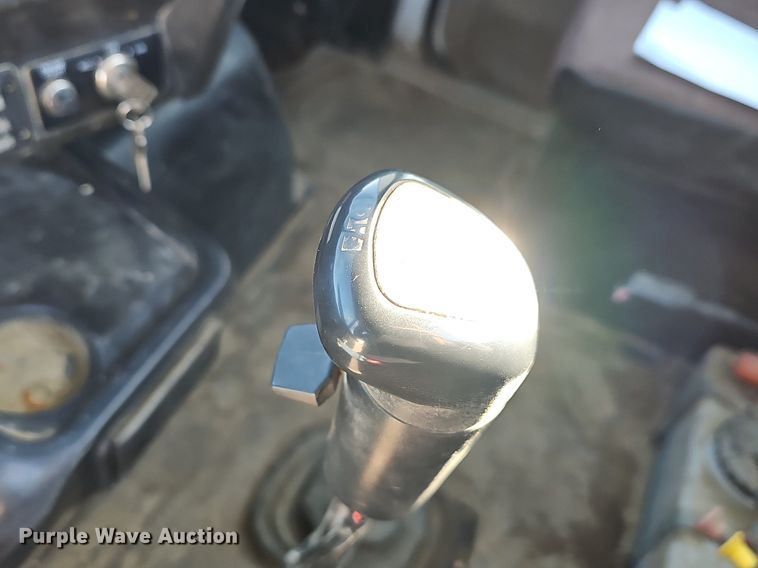 image for item NP9383 1995 Volvo White GMC semi truck