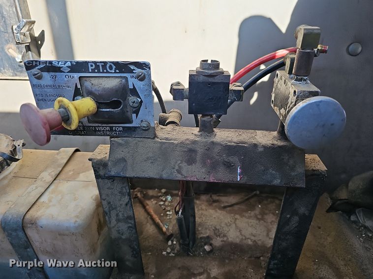 image for item NP9383 1995 Volvo White GMC semi truck