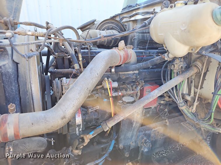 image for item NP9383 1995 Volvo White GMC semi truck