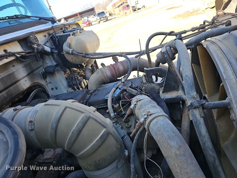 image for item NP9383 1995 Volvo White GMC semi truck