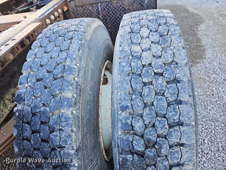 image for item NP9383 1995 Volvo White GMC semi truck