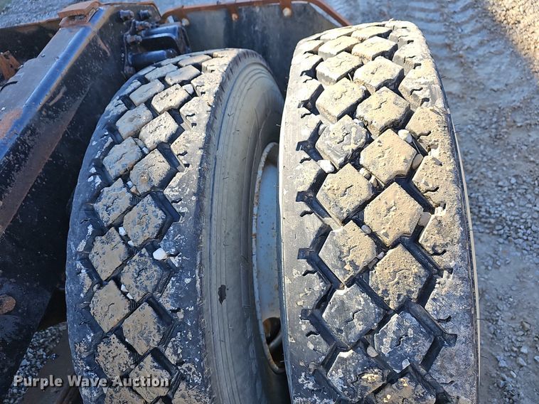 image for item NP9383 1995 Volvo White GMC semi truck