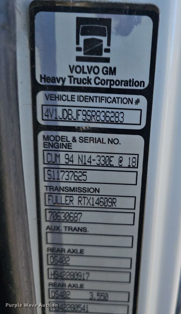 image for item NP9383 1995 Volvo White GMC semi truck