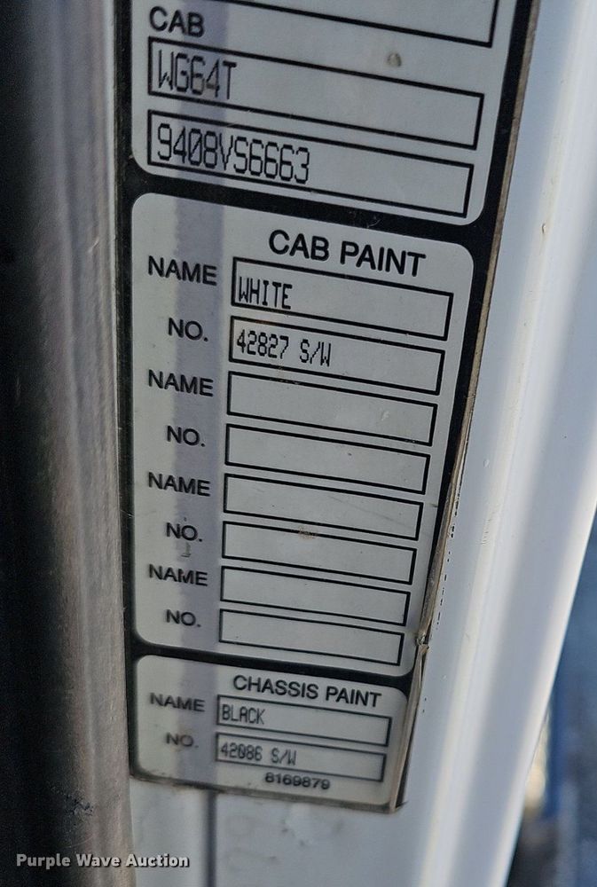 image for item NP9383 1995 Volvo White GMC semi truck