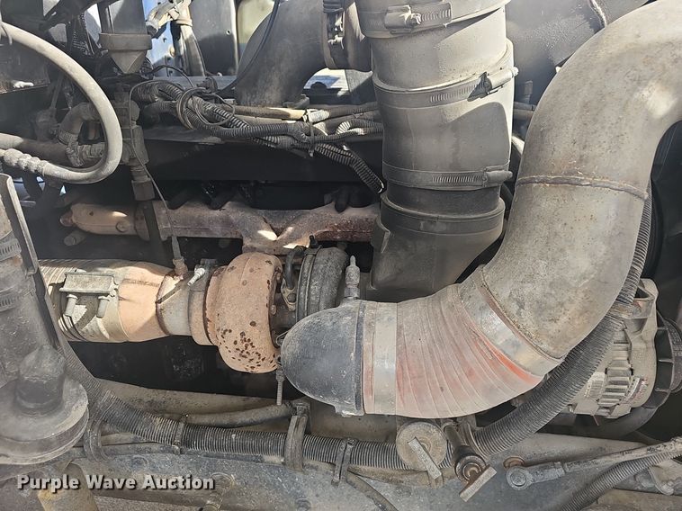 image for item NP9384 1993 Kenworth  T450 tank truck