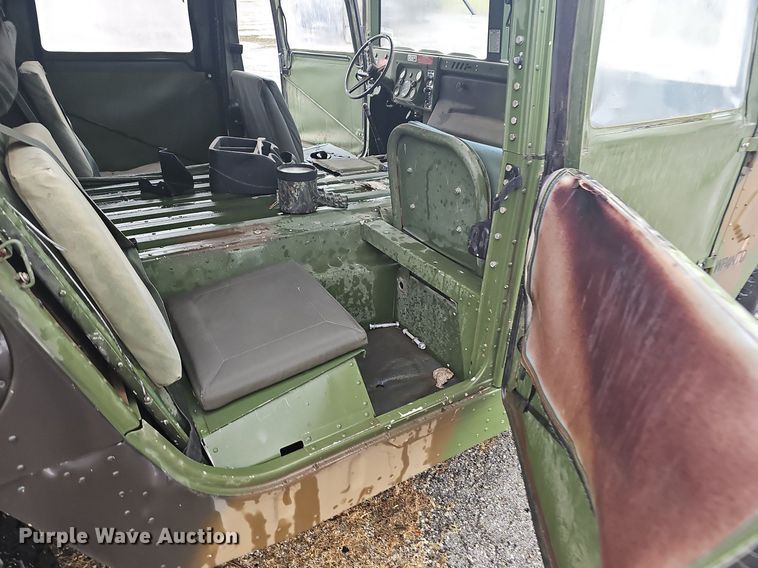 image for item NT9772 1991 AM General M1038 HUMVEE