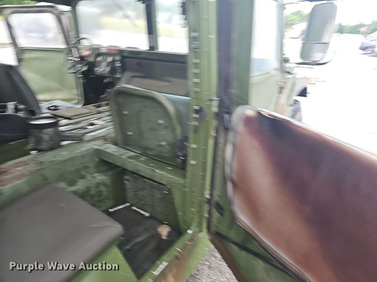 image for item NT9772 1991 AM General M1038 HUMVEE