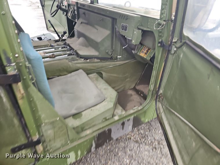 image for item NT9772 1991 AM General M1038 HUMVEE