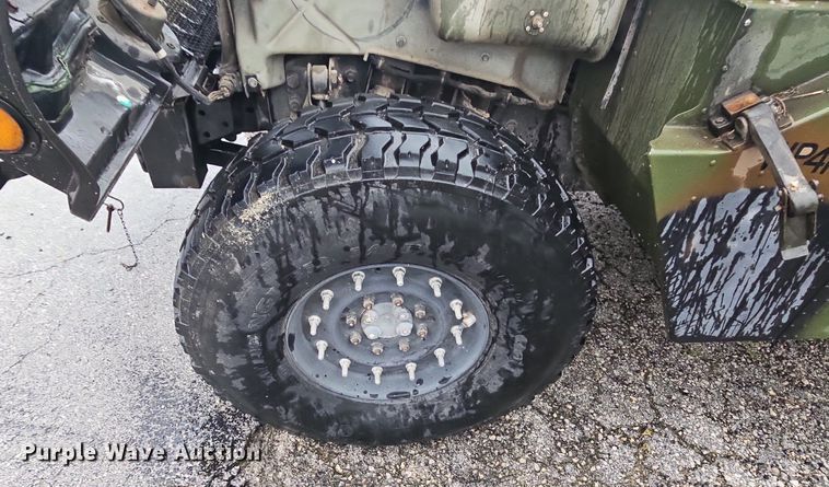 image for item NT9772 1991 AM General M1038 HUMVEE