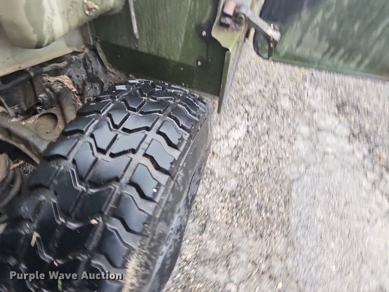 image for item NT9772 1991 AM General M1038 HUMVEE