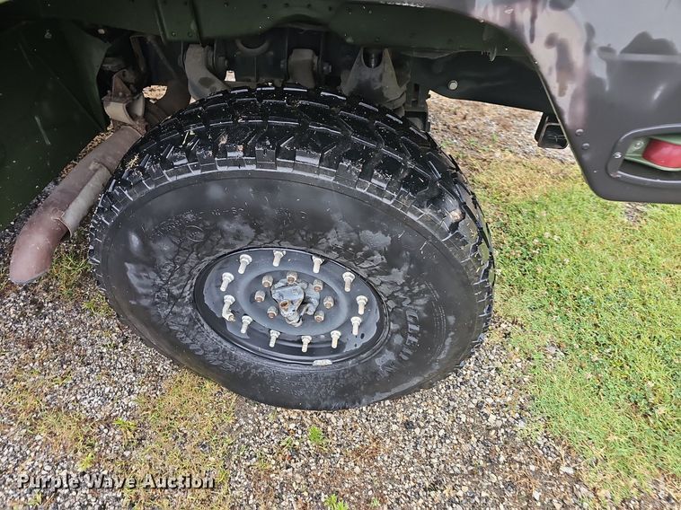 image for item NT9772 1991 AM General M1038 HUMVEE