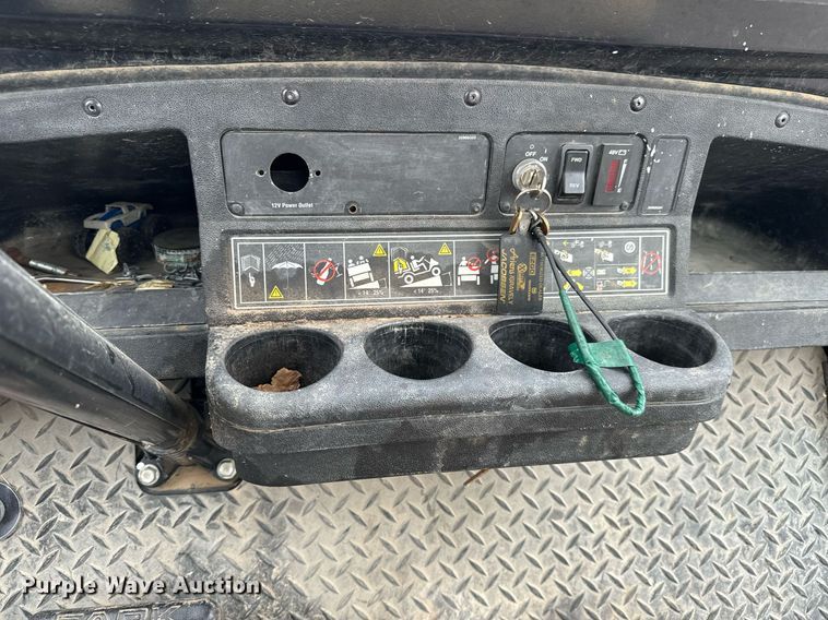 image for item NU9309 Cushman  Hauler 1200X golf cart