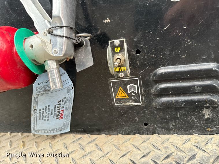 image for item NU9309 Cushman  Hauler 1200X golf cart