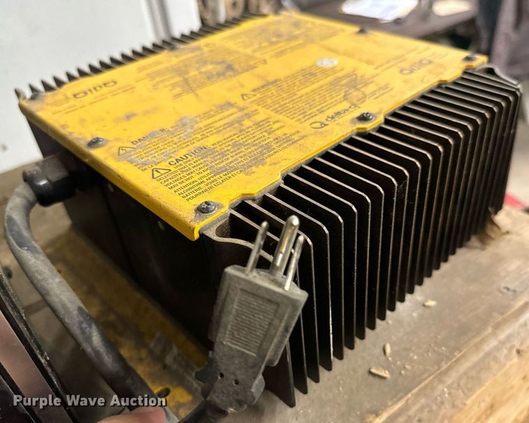 image for item NU9309 Cushman  Hauler 1200X golf cart