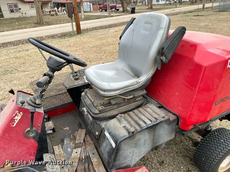 image for item NU9311 Toro Groundsmaster 455-D lawn mower