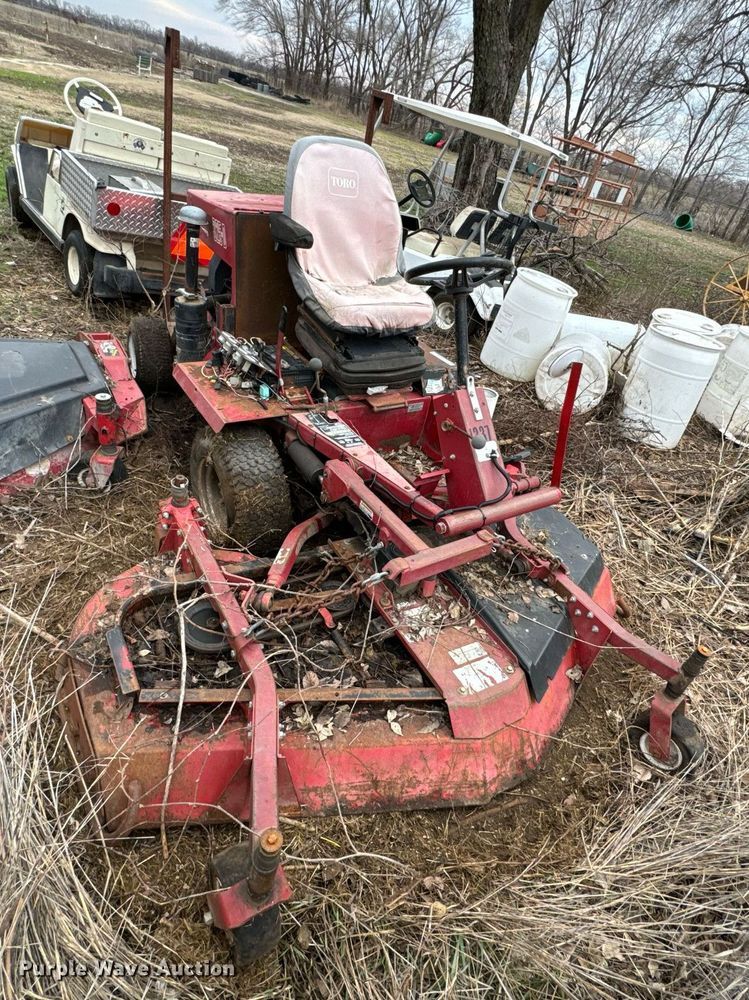 image for item NU9313 Toro Groundsmaster 325D lawn mower