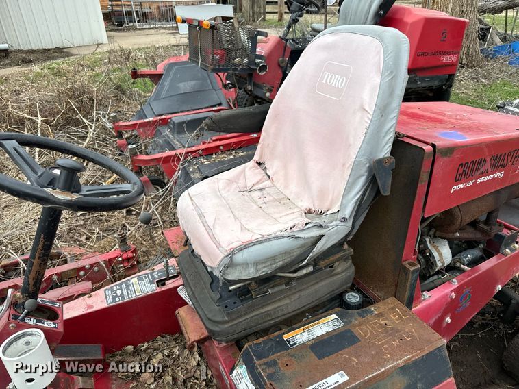 image for item NU9313 Toro Groundsmaster 325D lawn mower