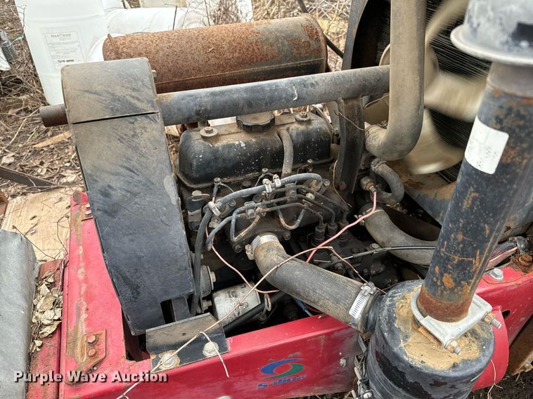 image for item NU9313 Toro Groundsmaster 325D lawn mower