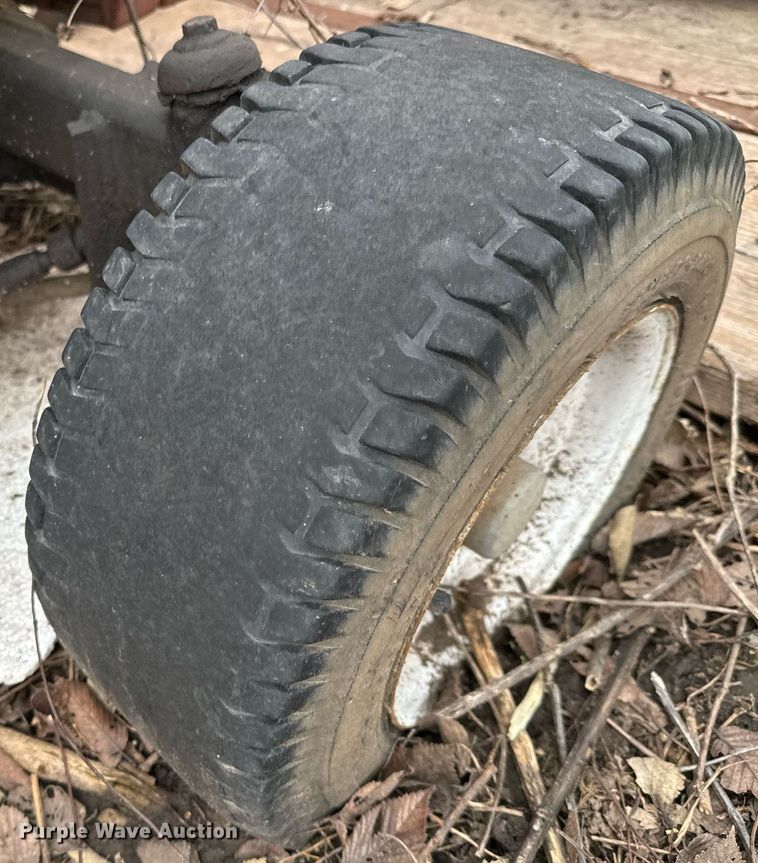 image for item NU9313 Toro Groundsmaster 325D lawn mower