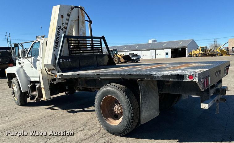 image for item NU9322 1990 Ford F800 crane truck