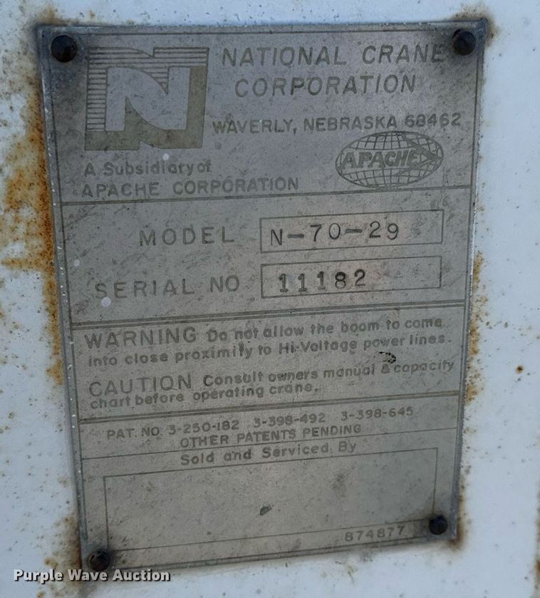 image for item NU9322 1990 Ford F800 crane truck