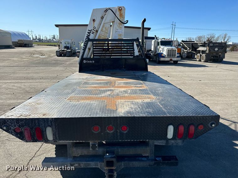 image for item NU9322 1990 Ford F800 crane truck