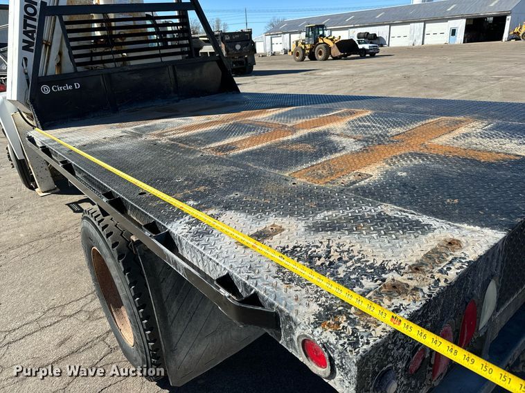 image for item NU9322 1990 Ford F800 crane truck