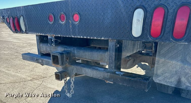 image for item NU9322 1990 Ford F800 crane truck