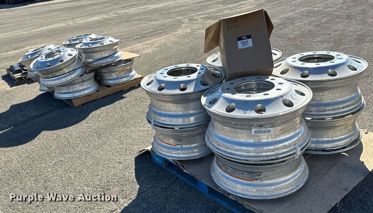 image for item NU9324 (16) Alcoa wheels