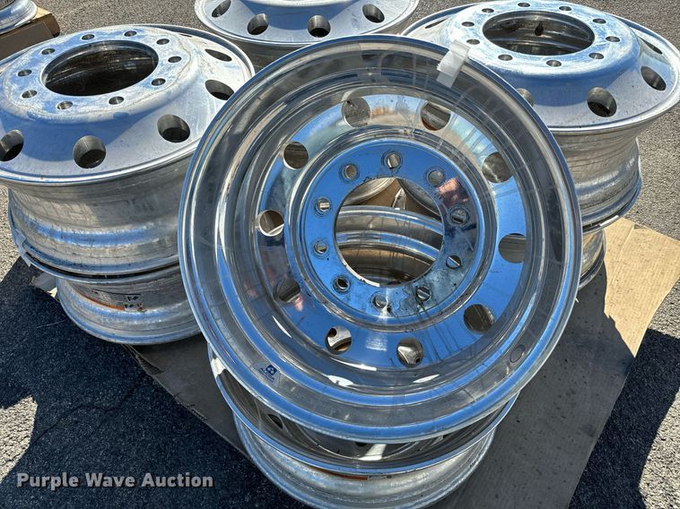 image for item NU9324 (16) Alcoa wheels