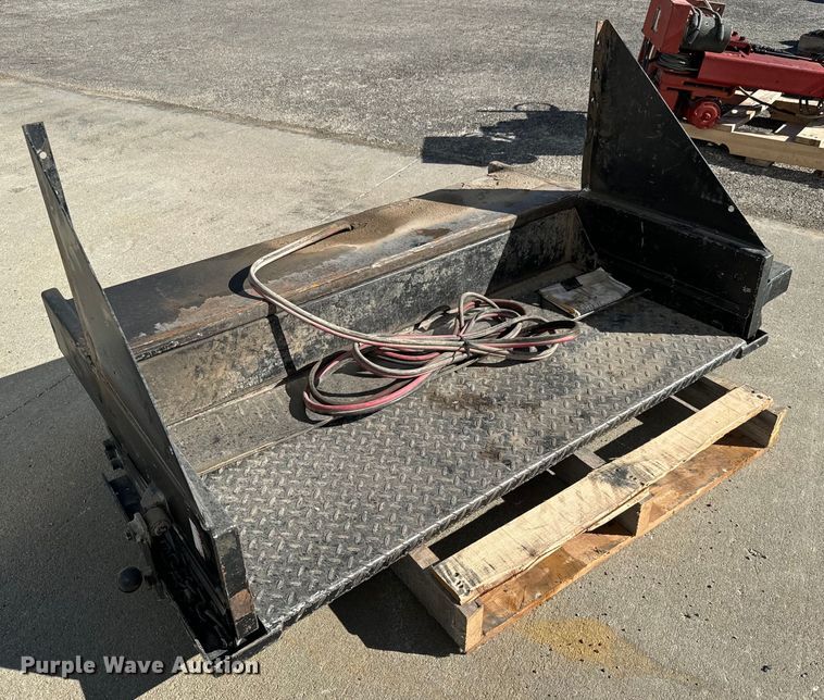 image for item NU9327 Tommy Gate  48 endgate lift