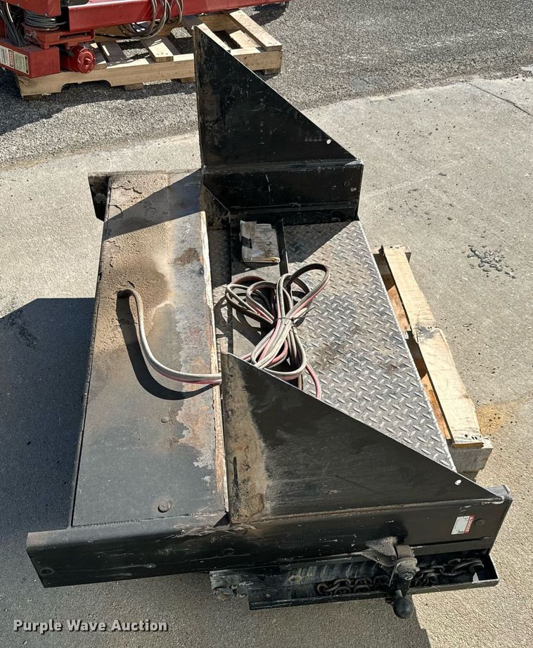 image for item NU9327 Tommy Gate  48 endgate lift