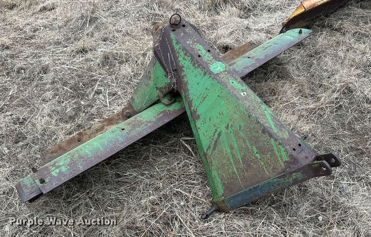 image for item OA9539 John Deere three point blade