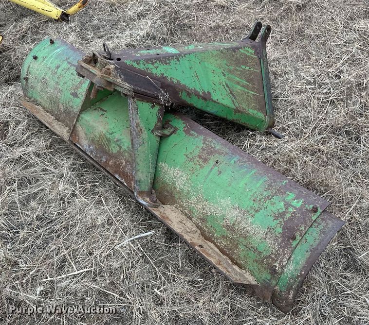 image for item OA9539 John Deere three point blade