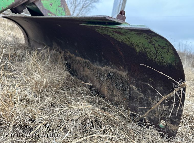 image for item OA9539 John Deere three point blade