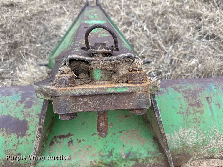 image for item OA9539 John Deere three point blade