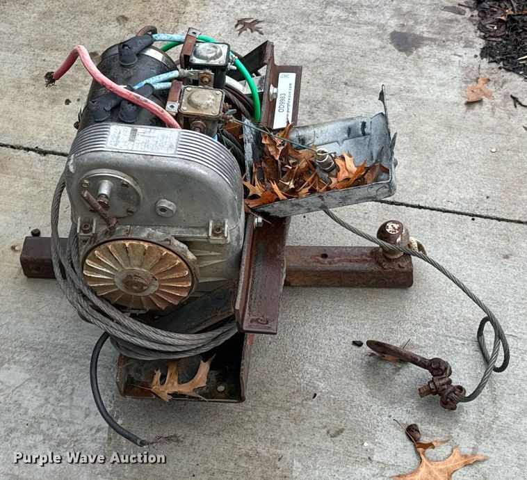 image for item OD9983 Jeep winch