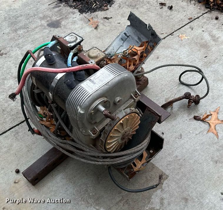 image for item OD9983 Jeep winch