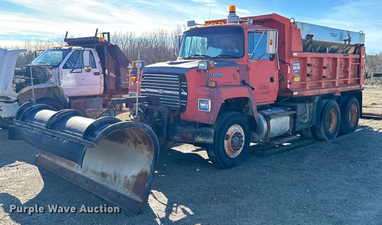 image for item OD9992 1995 Ford L8000 dump truck