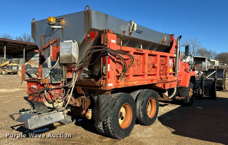 image for item OD9992 1995 Ford L8000 dump truck