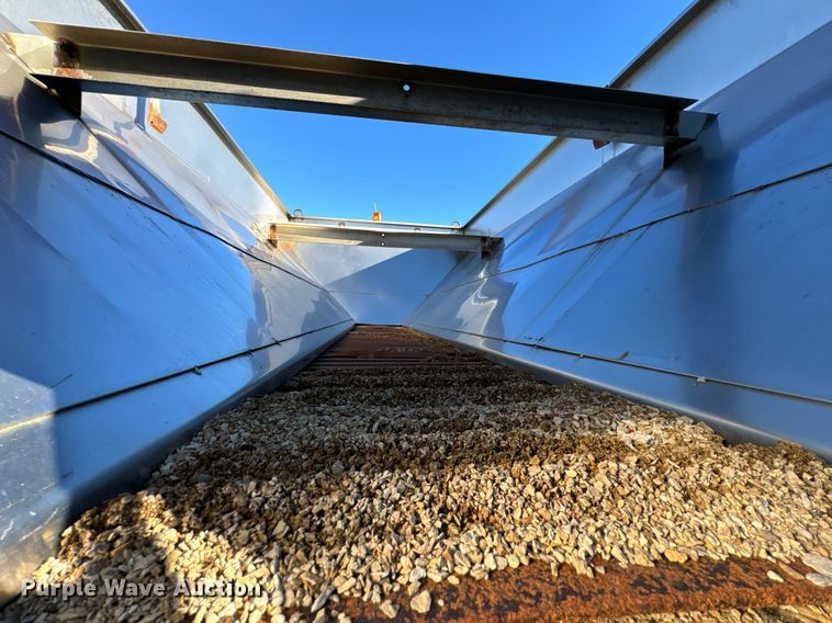 image for item OD9992 1995 Ford L8000 dump truck