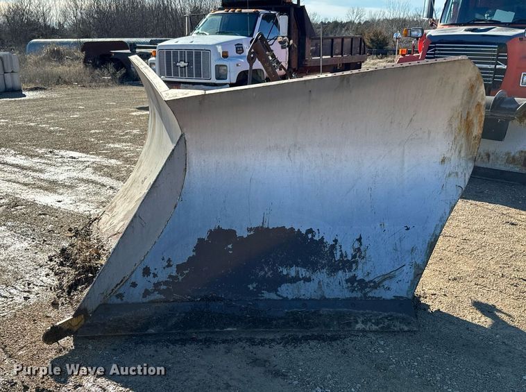 image for item OD9992 1995 Ford L8000 dump truck