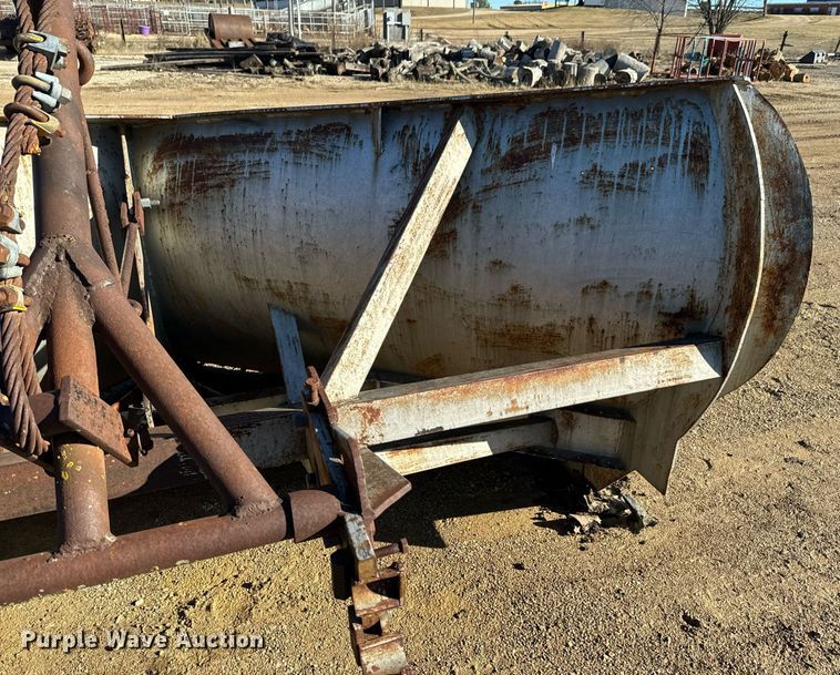 image for item OD9992 1995 Ford L8000 dump truck