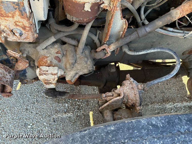 image for item OD9992 1995 Ford L8000 dump truck