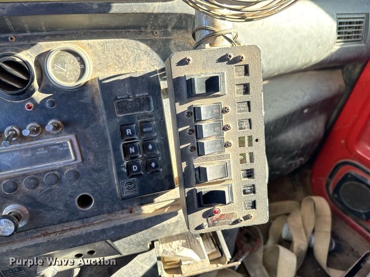 image for item OD9992 1995 Ford L8000 dump truck