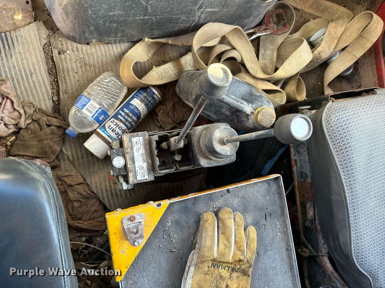 image for item OD9992 1995 Ford L8000 dump truck