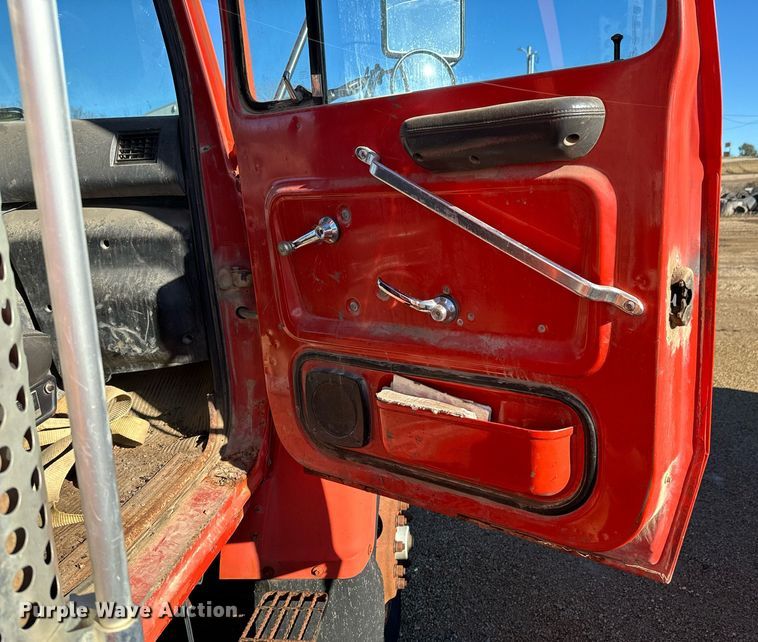 image for item OD9992 1995 Ford L8000 dump truck