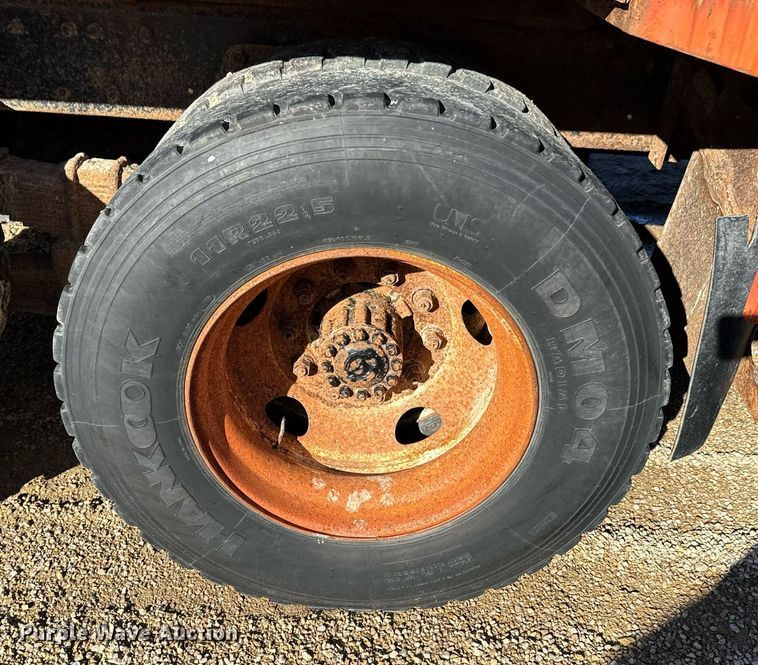 image for item OD9992 1995 Ford L8000 dump truck